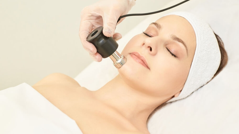 Microdermabrasion method ace skin treatment salon